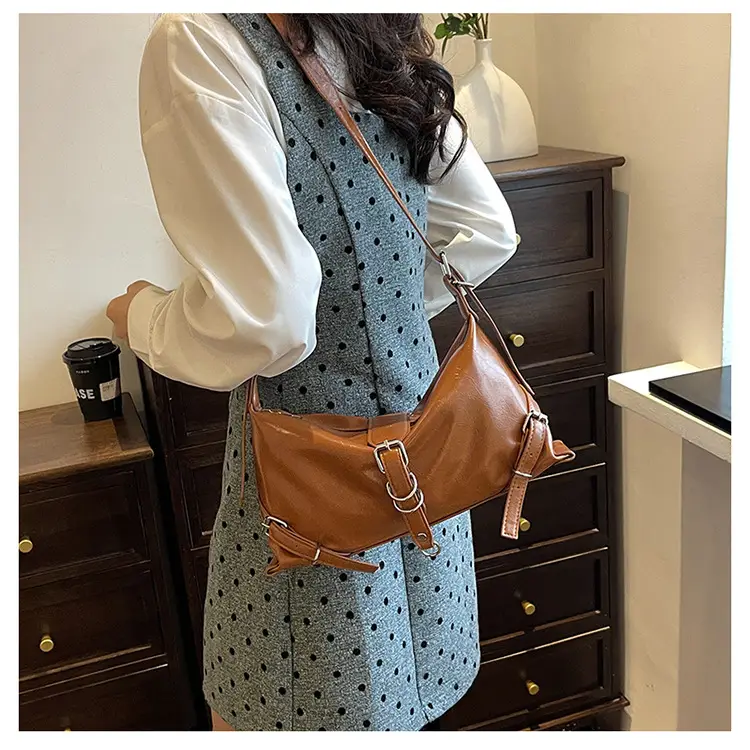 Silver PU Textured Shoulder Bag for Women 2024 Spring New Arrival — feature 19