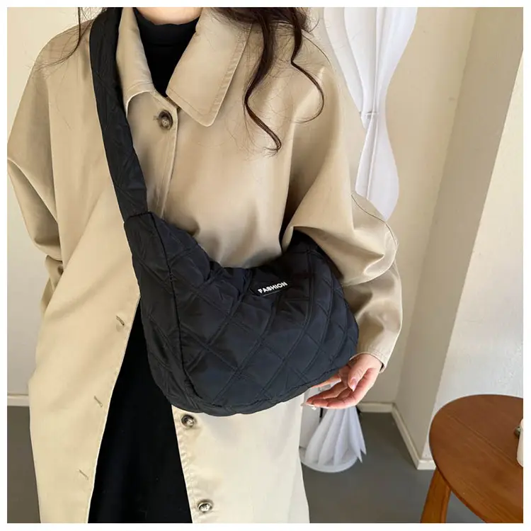 White Quilted Women's Shoulder Bag 2024 Winter — feature 16