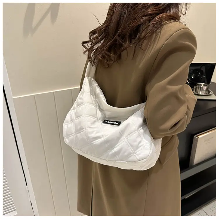 White Quilted Women's Shoulder Bag 2024 Winter — feature 9