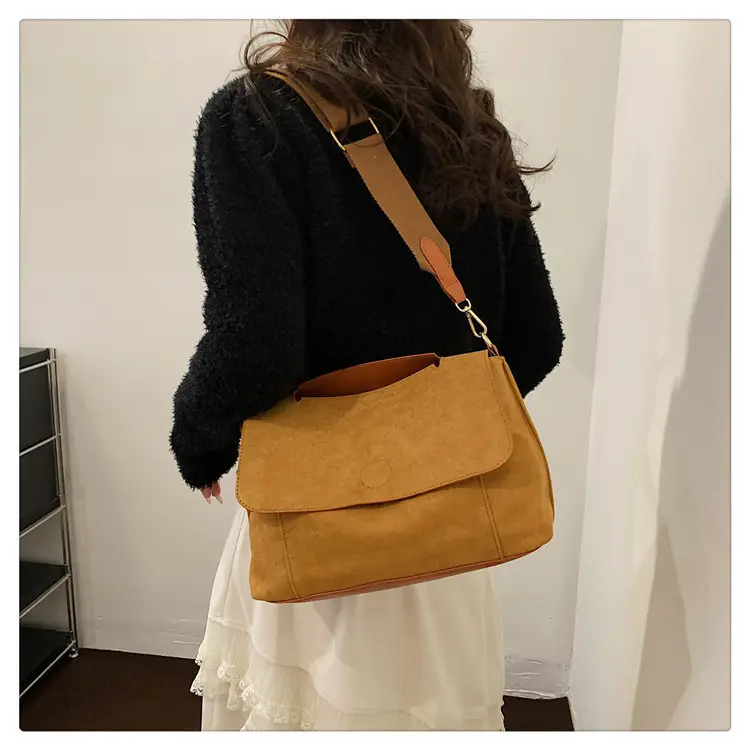 Women's Retro Corduroy Shoulder Bag Tan Large Capacity — feature 11