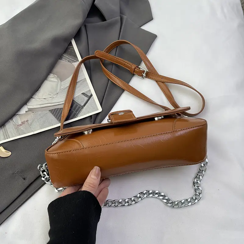Women's Brown Leather Crossbody Bag with Chain Strap - Image 9