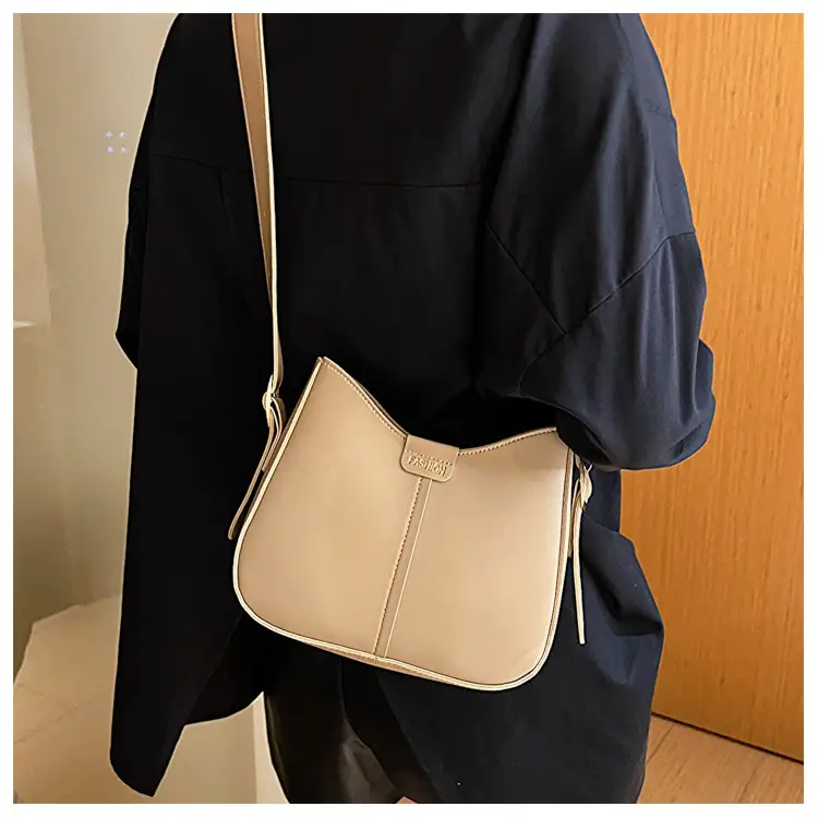 Black Retro Shoulder Bag for Women 2023 Spring Fashion — feature 15