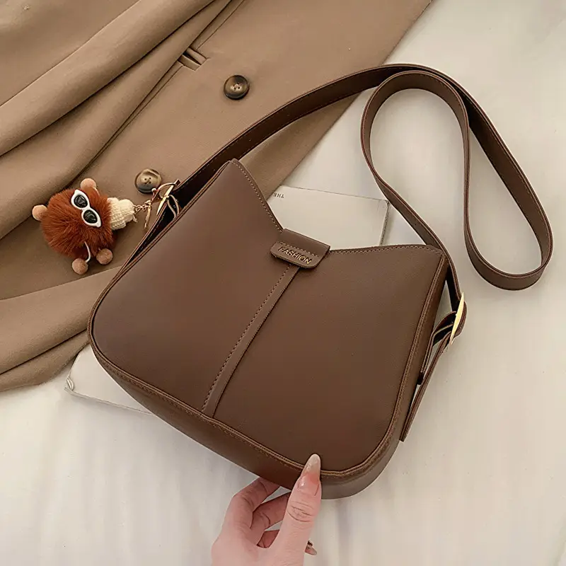 Black Retro Shoulder Bag for Women 2023 Spring Fashion - Image 2