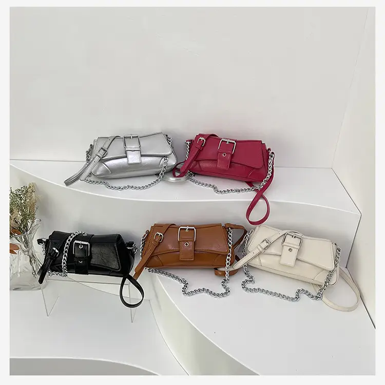 Women's White Chain Crossbody Bag with Chain Strap - Image 6