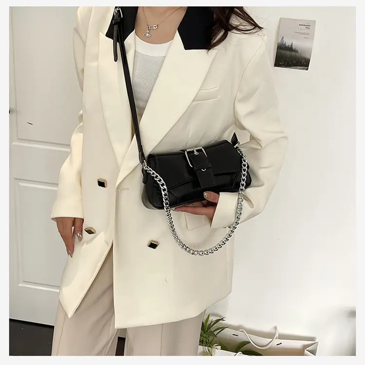 Women's White Chain Crossbody Bag with Chain Strap - Image 8