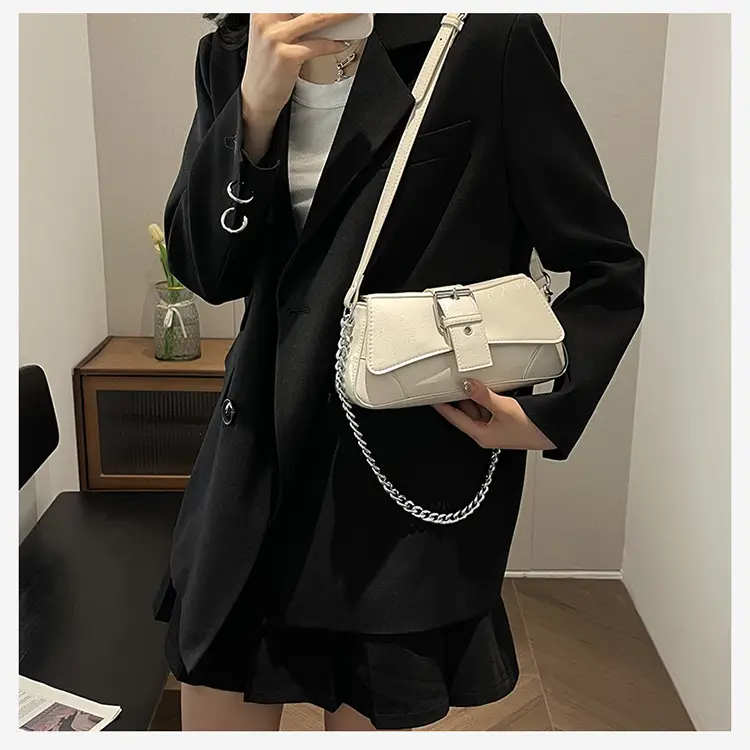 Women's White Chain Crossbody Bag with Chain Strap — feature 16