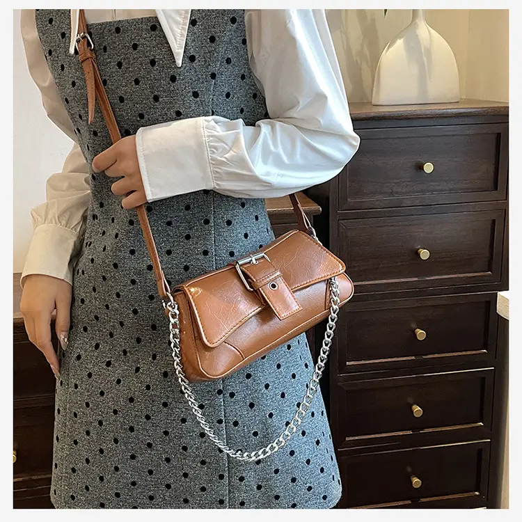 Women's White Chain Crossbody Bag with Chain Strap — feature 21