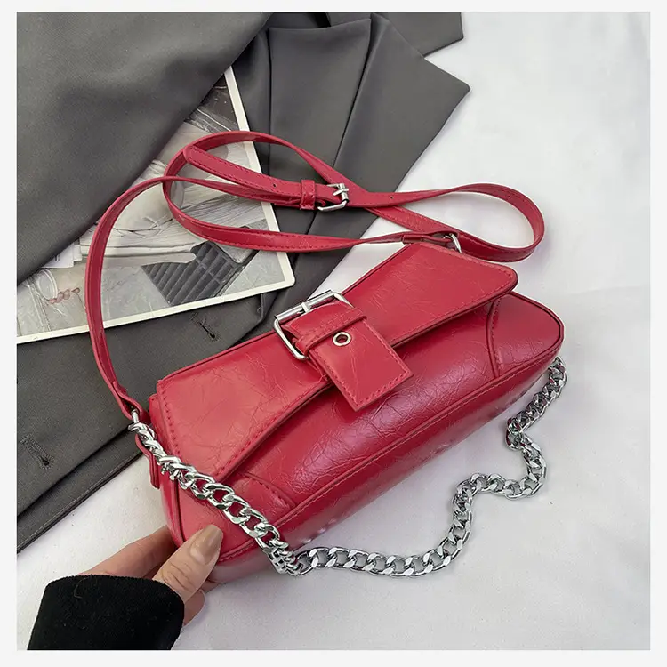 Women's White Chain Crossbody Bag with Chain Strap - Image 5