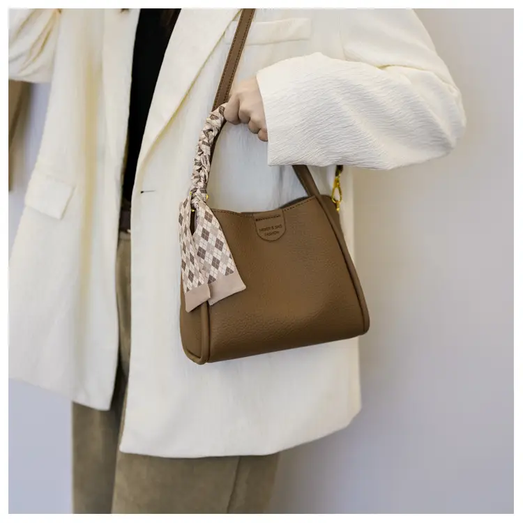 Women's Beige Soft Leather Bucket Bag with Crossbody Strap — feature 14