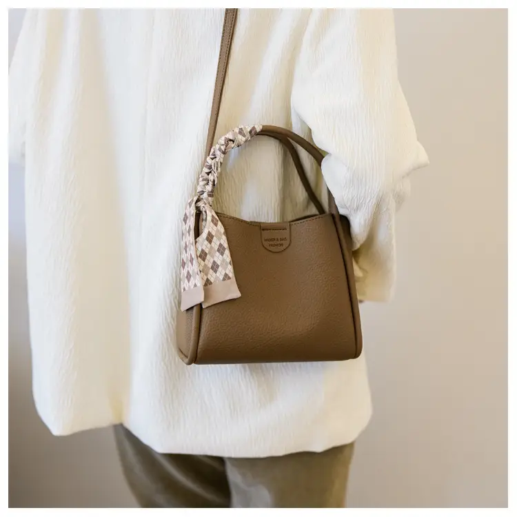 Women's Beige Soft Leather Bucket Bag with Crossbody Strap — feature 15