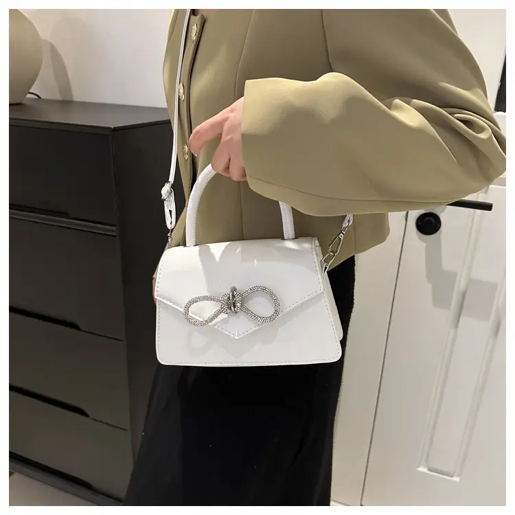 Women's Stylish Heart Bag 2024 Spring New Arrival - Image 10