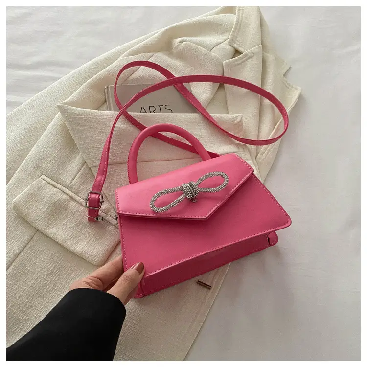 Women's Stylish Heart Bag 2024 Spring New Arrival - Image 3