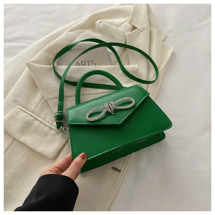 Women's Stylish Heart Bag 2024 Spring New Arrival - Image 4