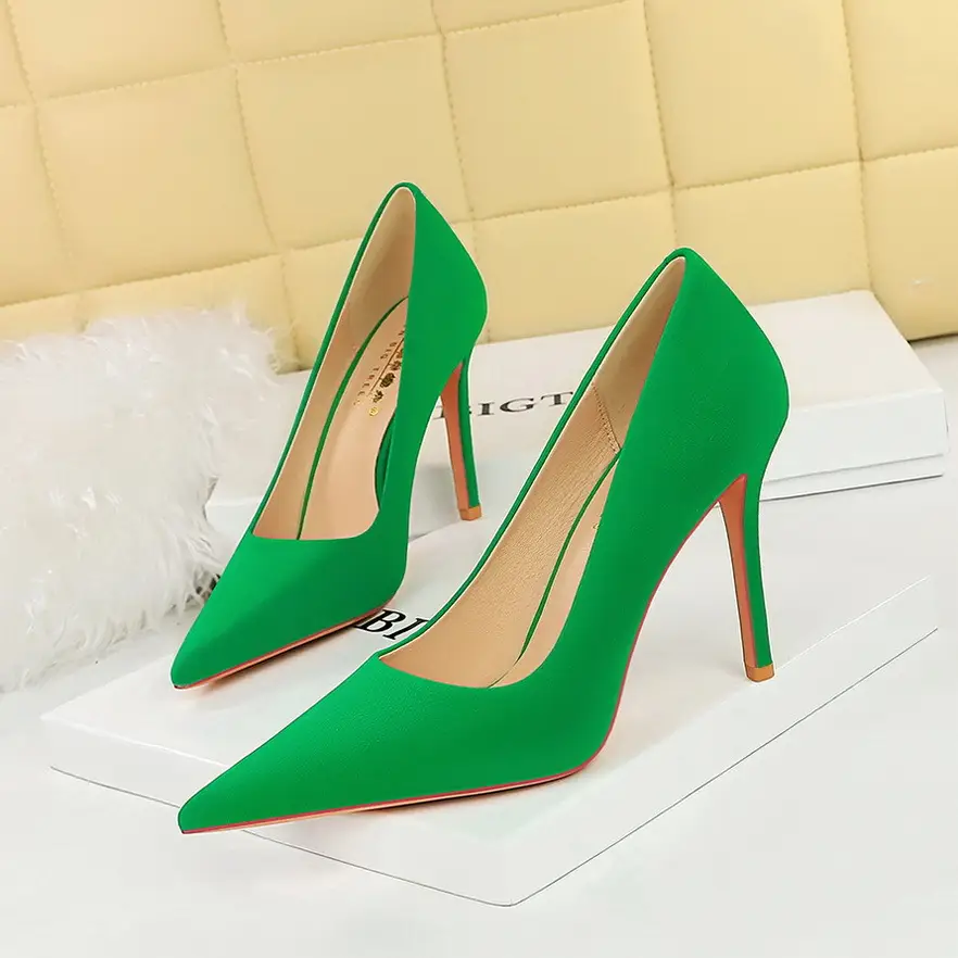 Green Velvet Pointed Heel Women's Shoes