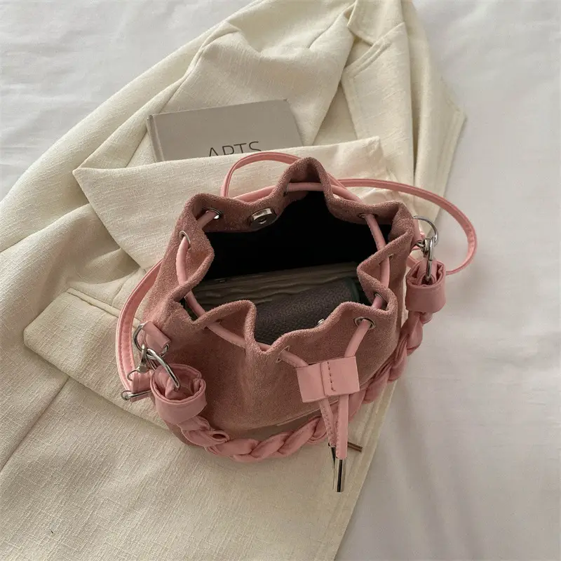 Women's Matte Bucket Bag Black 2026