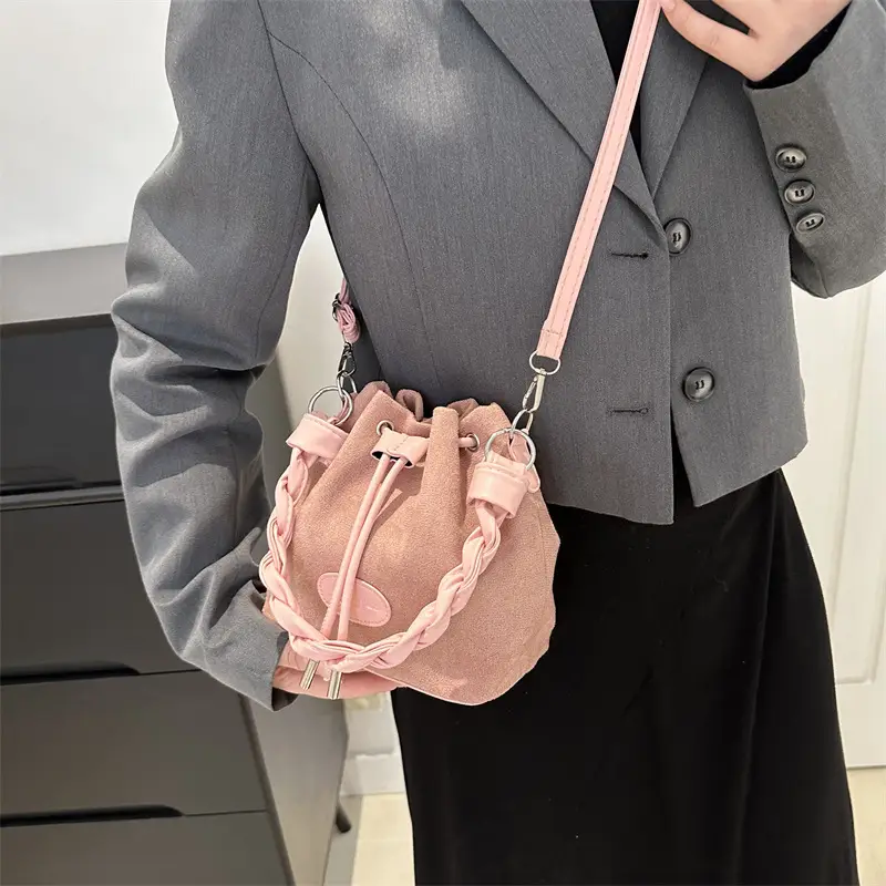 Women's Matte Bucket Bag Black 2026