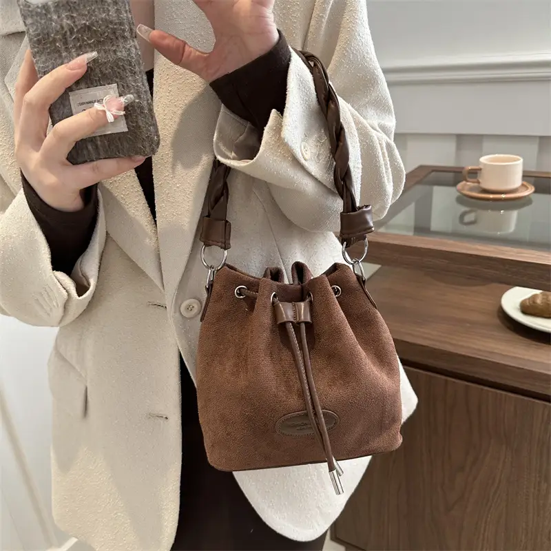 Women's Matte Bucket Bag Black 2026