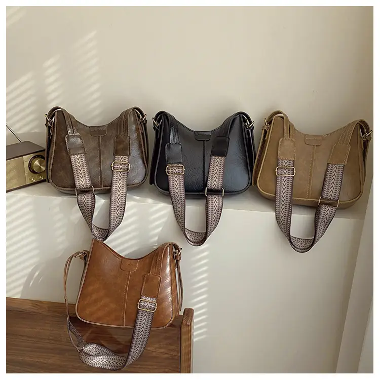 Women's Retro Brown Shoulder Bag with Wide Strap - Image 6