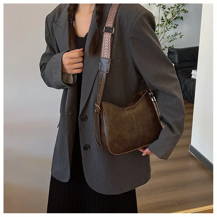 Women's Retro Brown Shoulder Bag with Wide Strap — feature 13