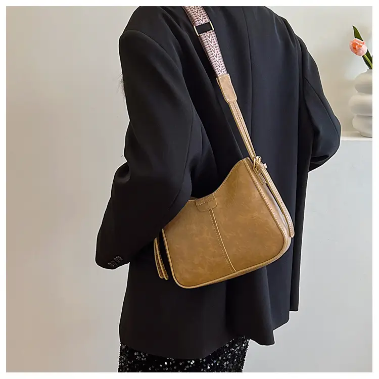 Women's Retro Brown Shoulder Bag with Wide Strap — feature 17