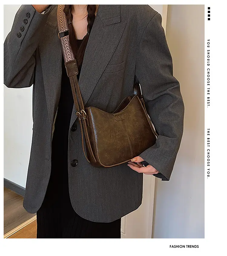Women's Retro Brown Shoulder Bag with Wide Strap — feature 2