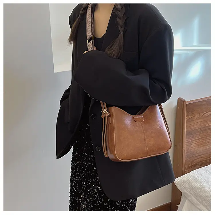 Women's Retro Brown Shoulder Bag with Wide Strap — feature 24