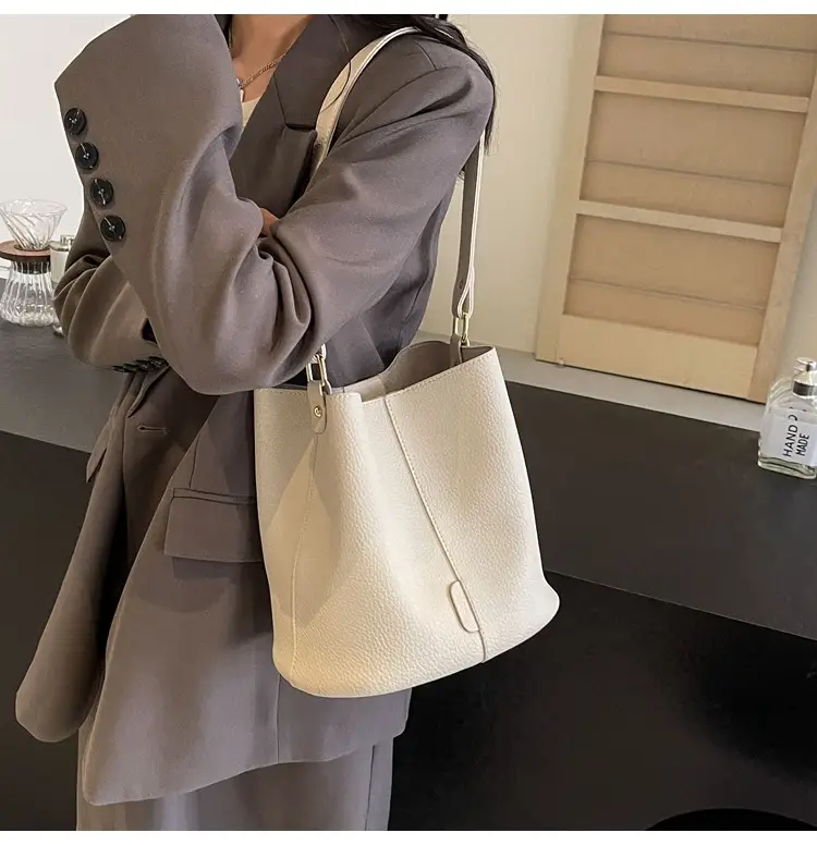 Women Retro Western Shoulder Bag Brown 2024 — feature 18