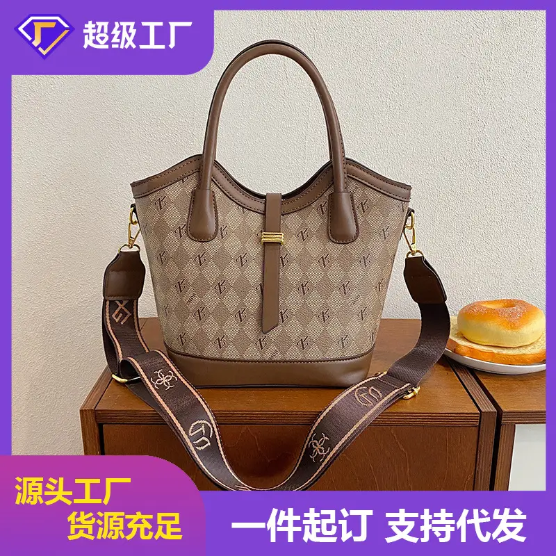Women's Printed Leather Shoulder Bag Brown - Image 4