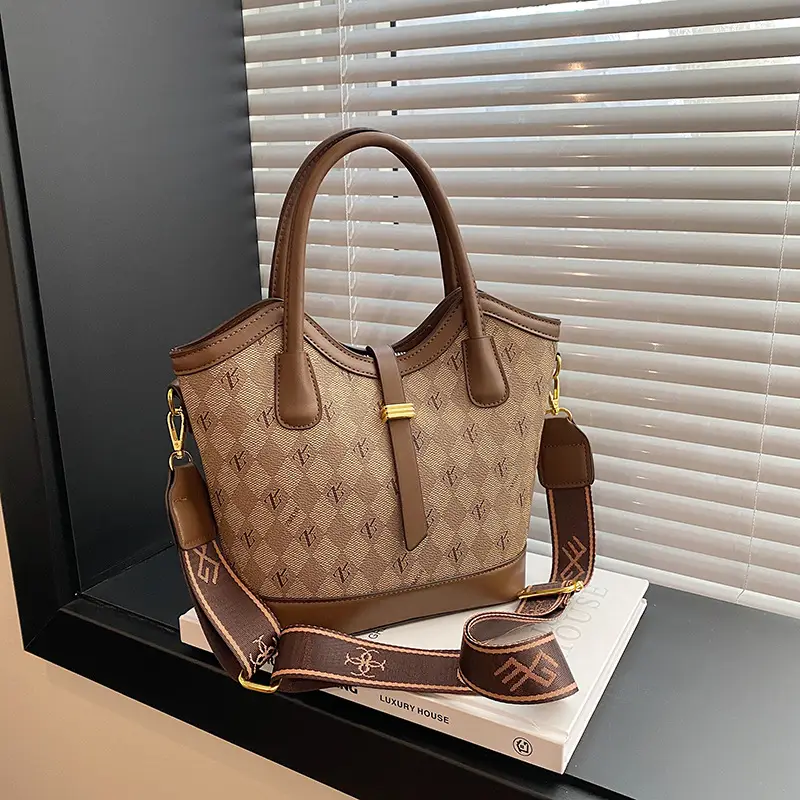 Women's Printed Leather Shoulder Bag Brown - Image 5
