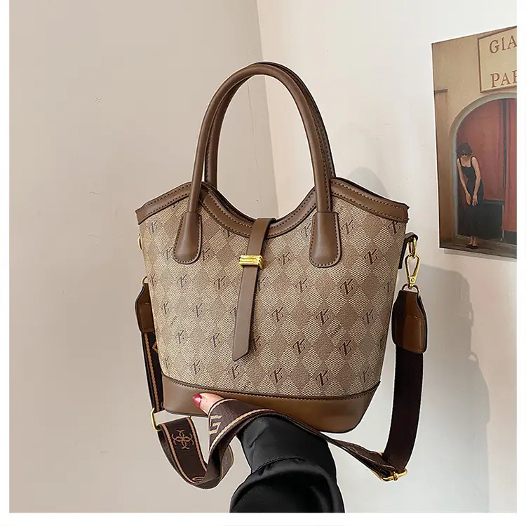 Women's Printed Leather Shoulder Bag Brown — feature 10