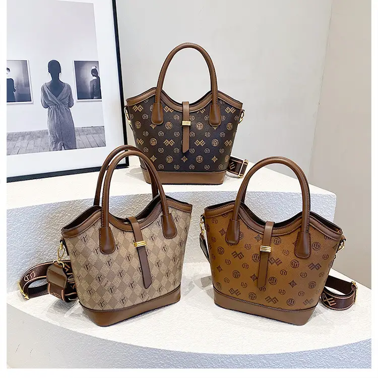 Women's Printed Leather Shoulder Bag Brown — feature 12