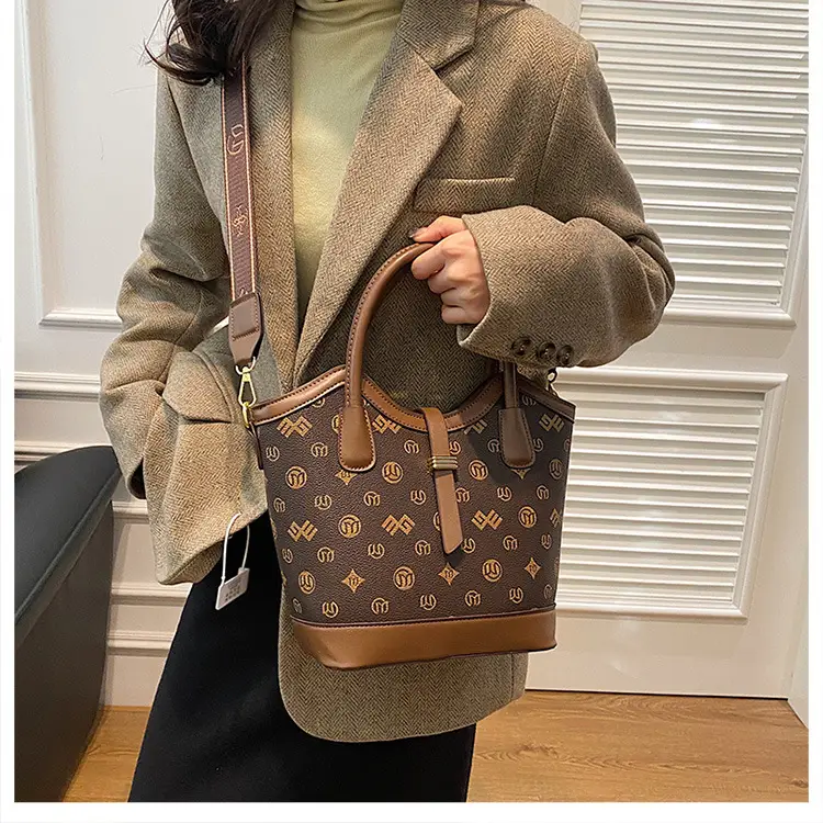 Women's Printed Leather Shoulder Bag Brown — feature 15