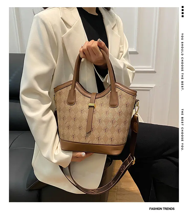 Women's Printed Leather Shoulder Bag Brown — feature 6