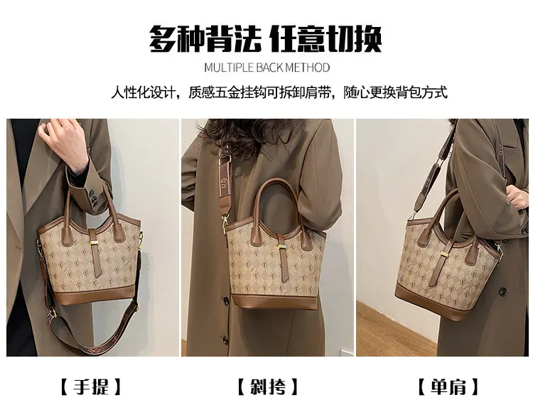 Women's Printed Leather Shoulder Bag Brown — feature 7