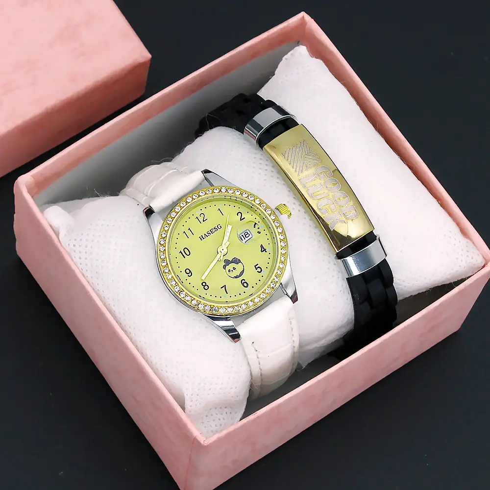 Women's Digital Luminous Quartz Watch with Gold Bracelet — feature 11