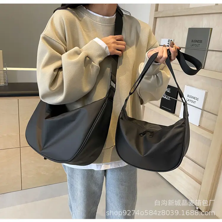 Women's Black Oxford Cloth Shoulder Bag 2026 — feature 19