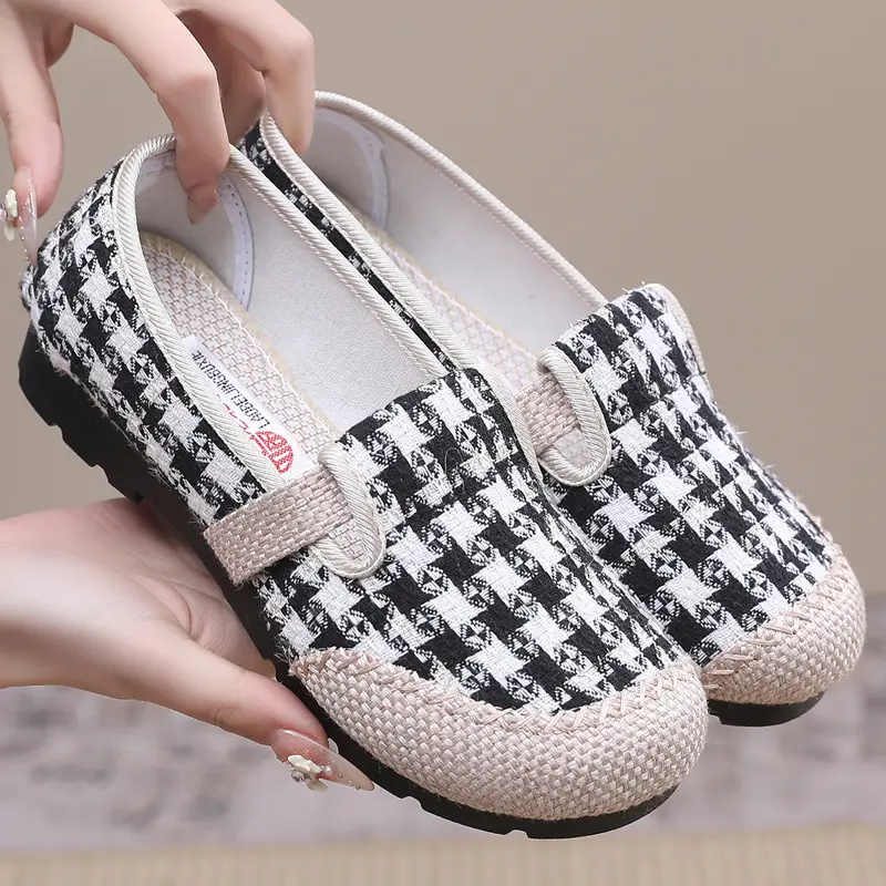 Women's Shoes Spring New Old Beijing Cloth Shoes Women's Single Shoes Breathable Cotton and Linen Cloth Shoes Slip-on Lazy Casual Fisherman Shoes - Image 2