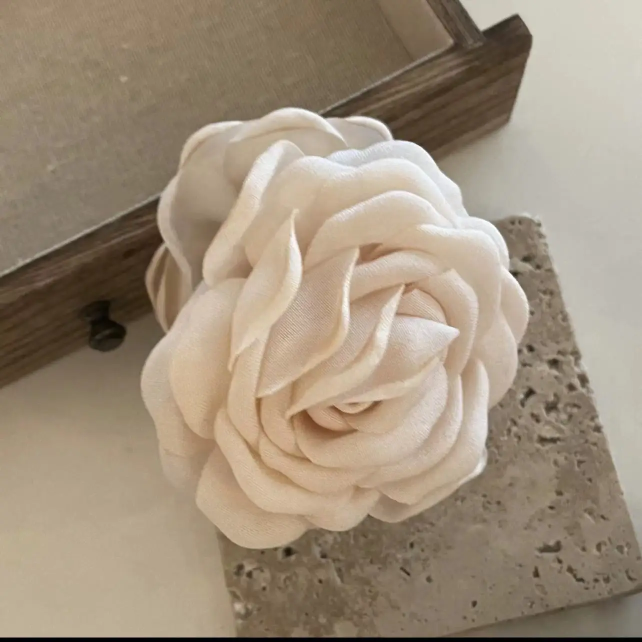 Beige [medium] about 9-10cm gripper