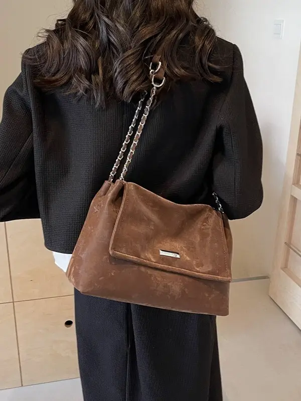 Women's Textured Chain Shoulder Bag Brown 2024