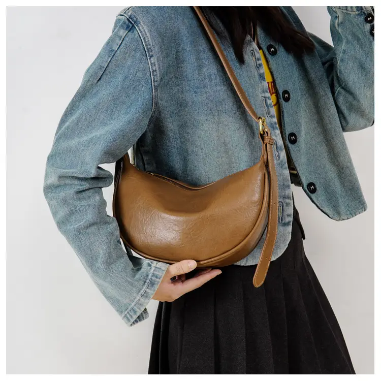 Women's Brown Leather Crossbody Bag with Adjustable Strap — feature 13