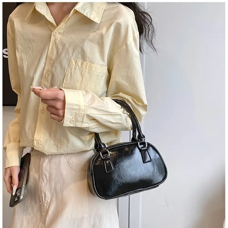 Korean Style Black Shoulder Messenger Bag for Women - Image 7