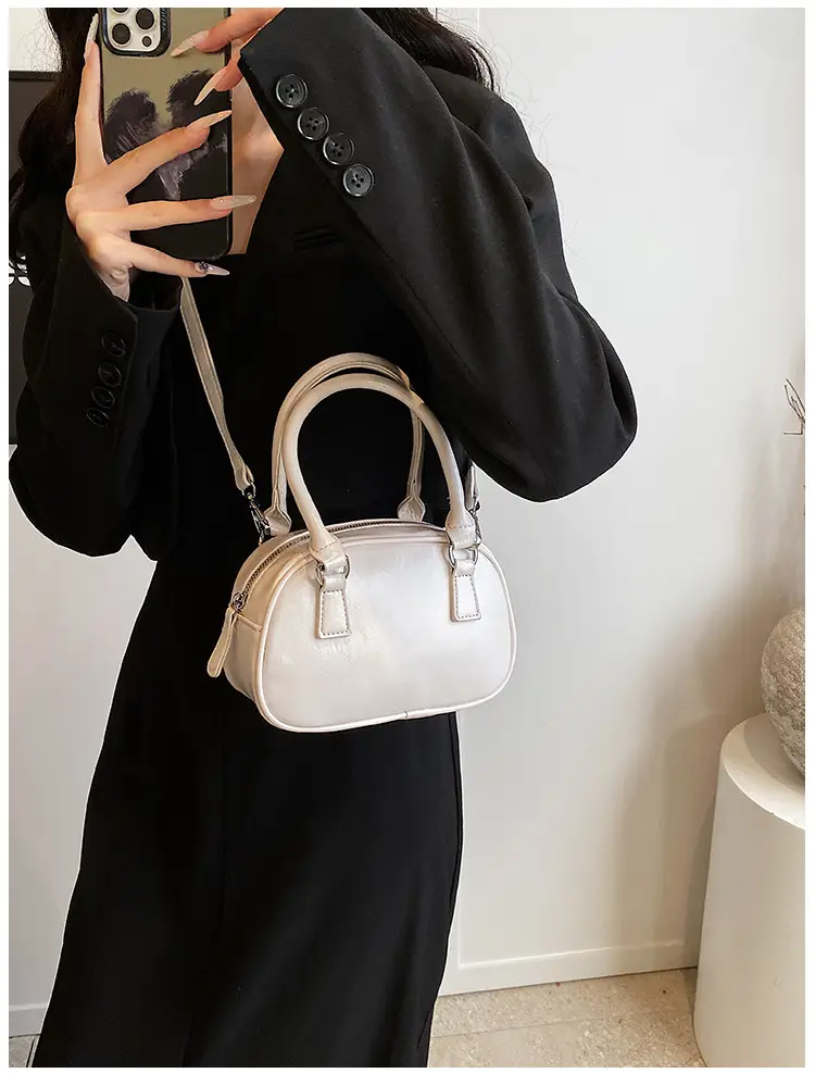 Korean Style Black Shoulder Messenger Bag for Women — feature 11