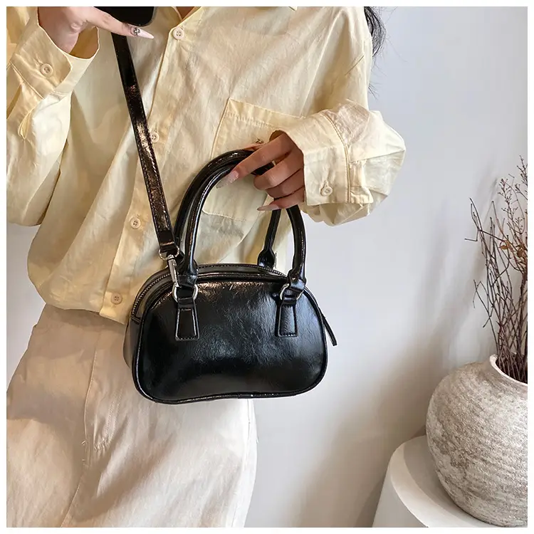 Korean Style Black Shoulder Messenger Bag for Women — feature 15