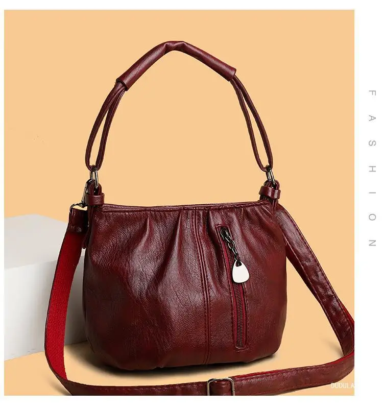 Black Pleated Shoulder Bag for Women 2026 — feature 6