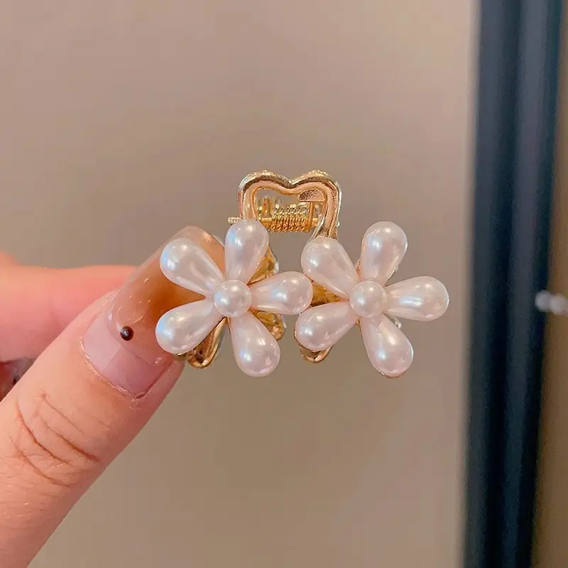 Gold Pearl Butterfly Hairpin for Women - Image 2