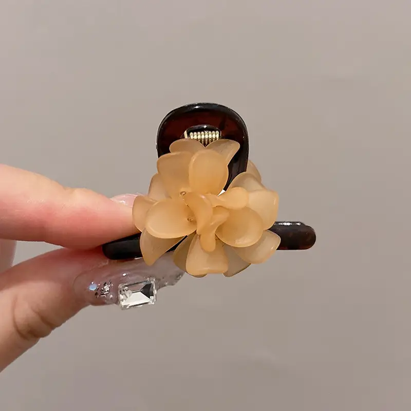 Gold Pearl Butterfly Hairpin for Women - Image 39