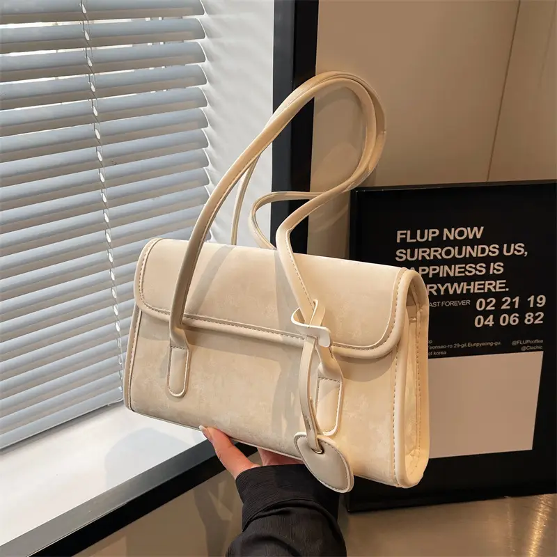 Black French Niche Shoulder Bag for Women - Image 7