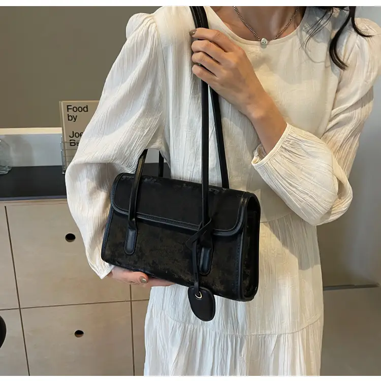Black French Niche Shoulder Bag for Women — feature 39