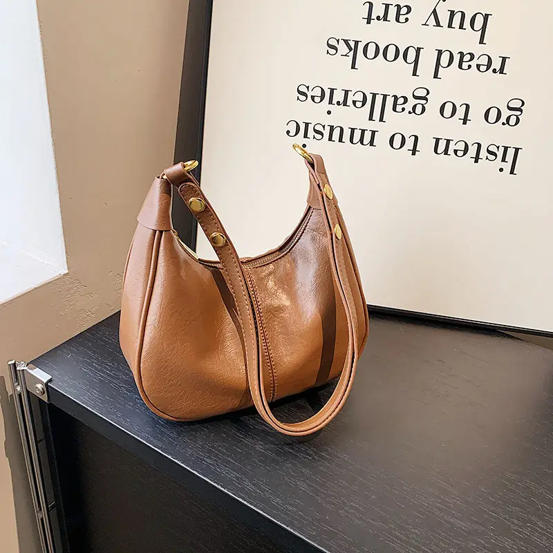 Red Leather Women's Shoulder Bag Large Capacity Crossbody - Image 5
