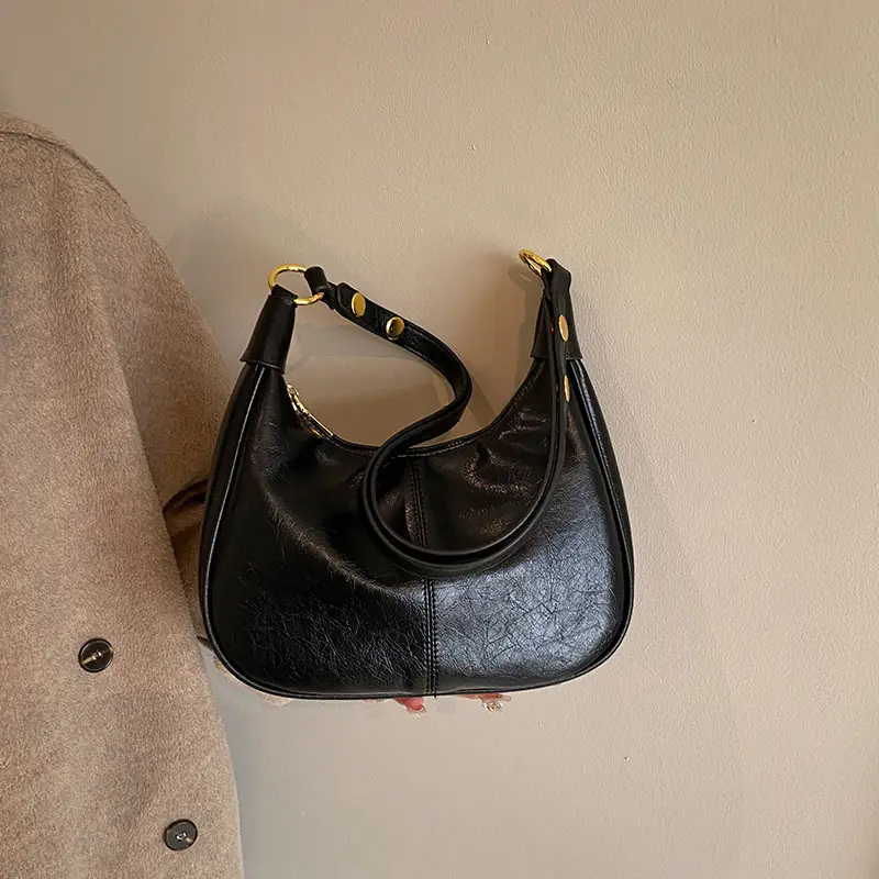 Red Leather Women's Shoulder Bag Large Capacity Crossbody - Image 6